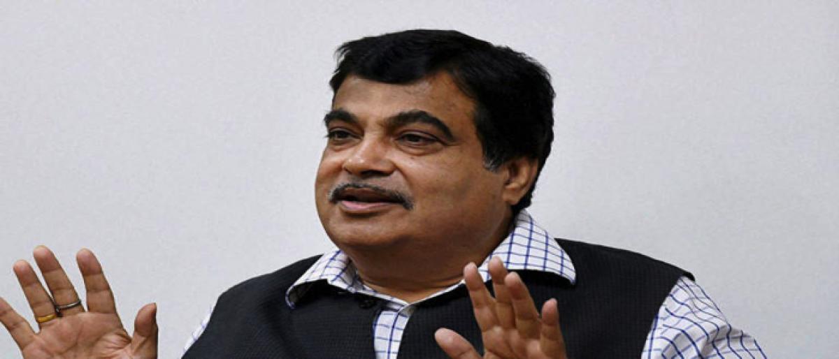 Nitin Gadkari urges AP Govt to sort out differences with Polavaram Project contractors